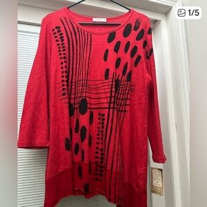 Jess & Jane Red and Black Tunic Top
